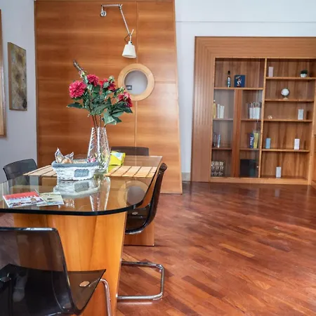 La Finestra Sulla Piazza