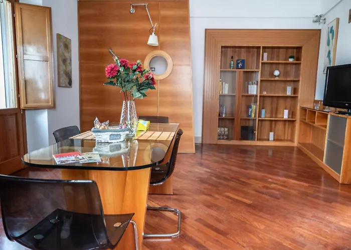 La Finestra Sulla Piazza